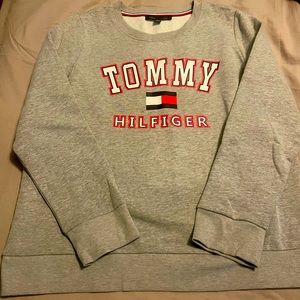 BNWT- Tommy Hilfiger crew neck sweater